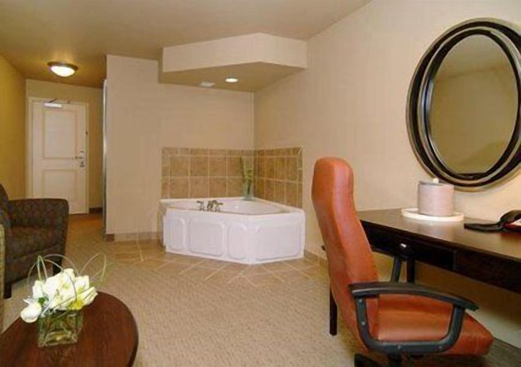Comfort Suites Near Hot Springs Park Екстер'єр фото