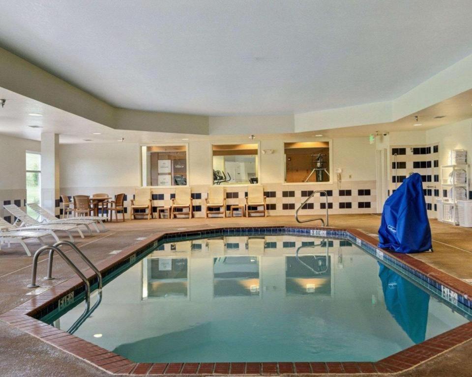 Comfort Suites Near Hot Springs Park Екстер'єр фото